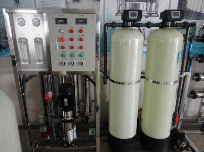 反渗透纯水设备是利用膜分离技术